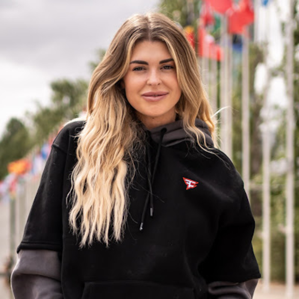 Meet your Posher, Meredith